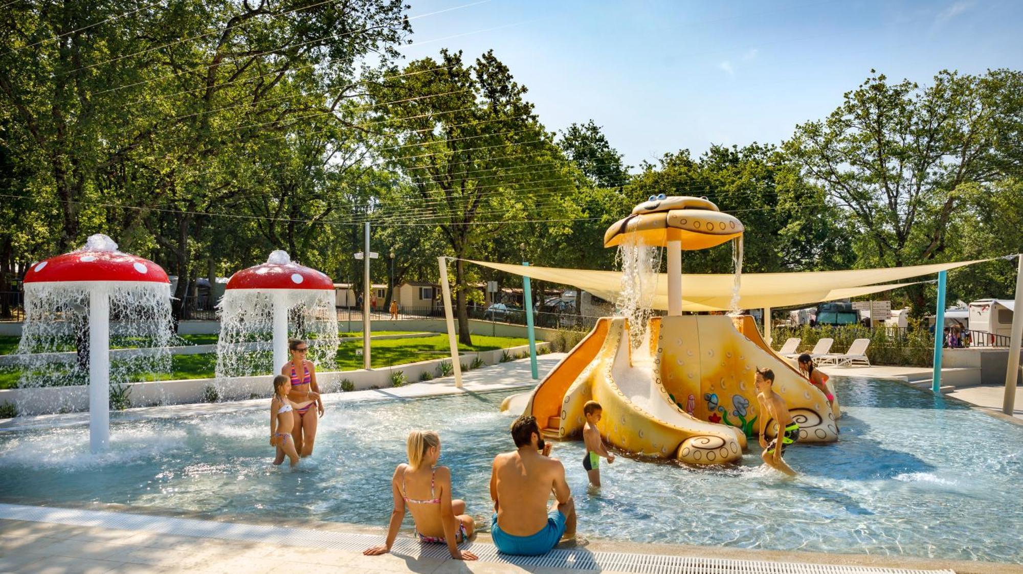 Aminess Planet Camping Maravea Resort - Pitches Novigrad  Bagian luar foto